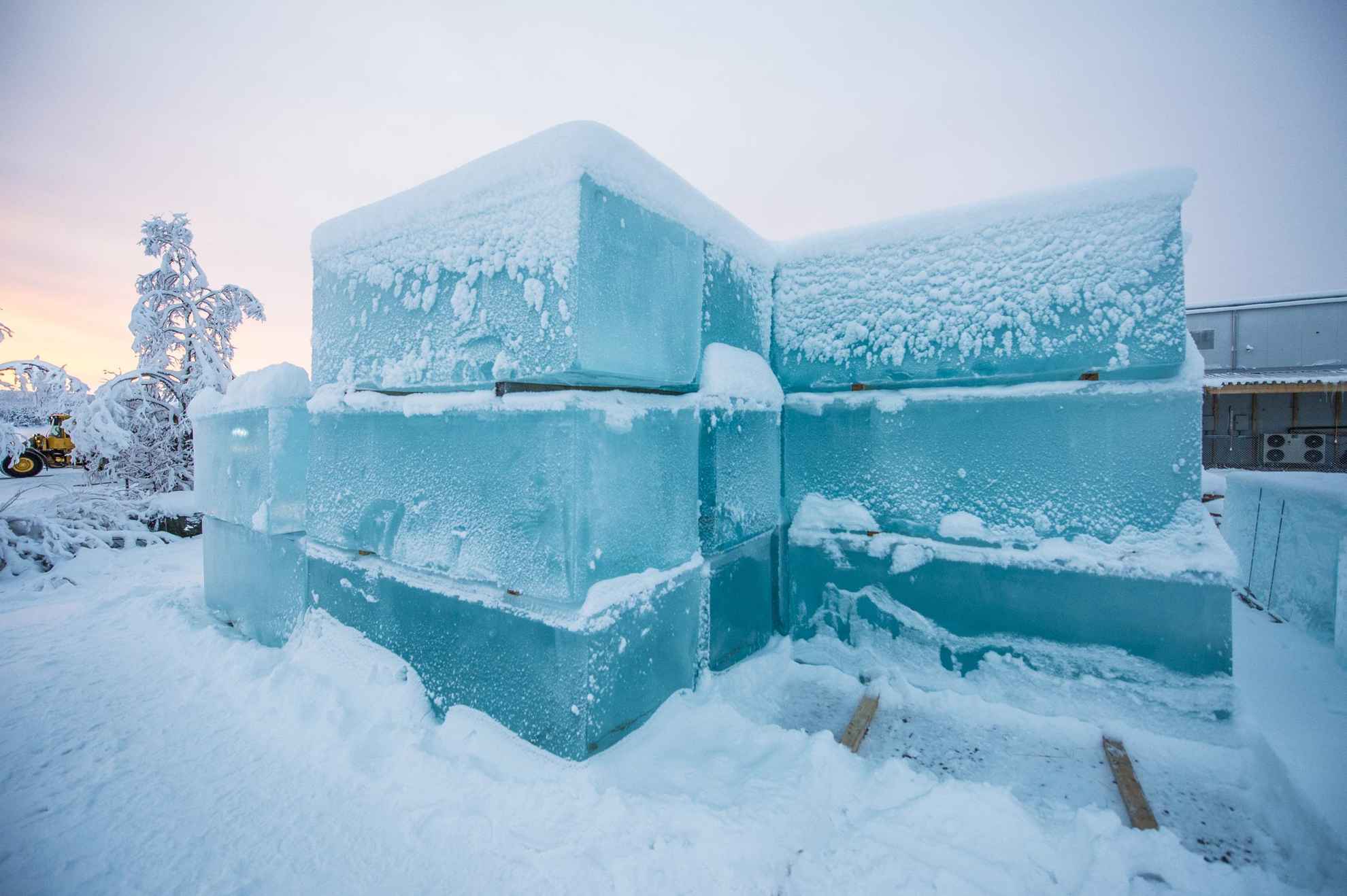 Het bouwen van een hotel van ijs