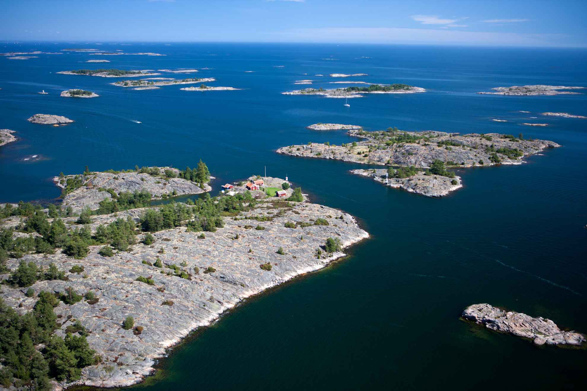 Een luchtfoto van de Sankt Anna-archipel.