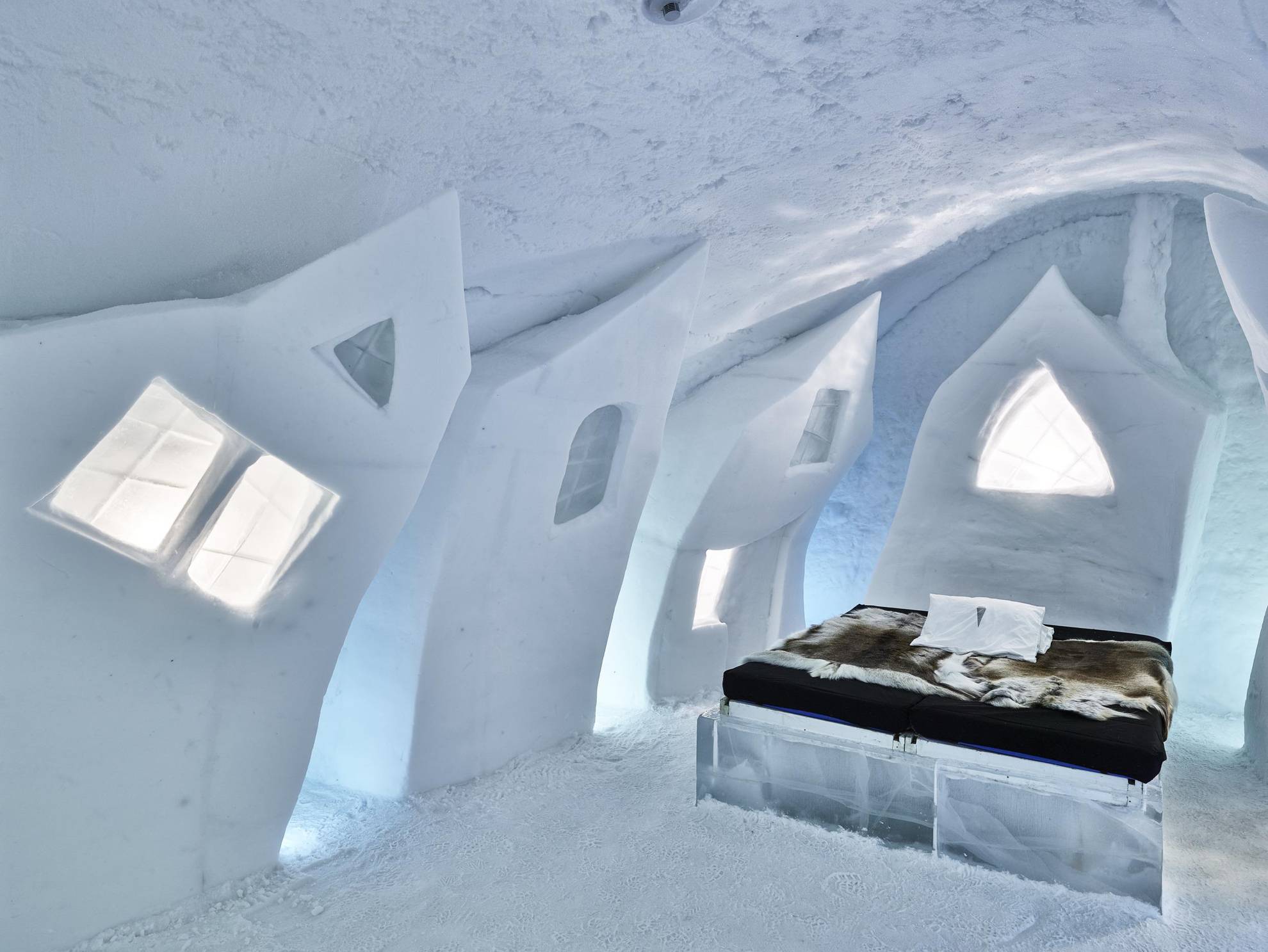 ICEHOTEL suite
