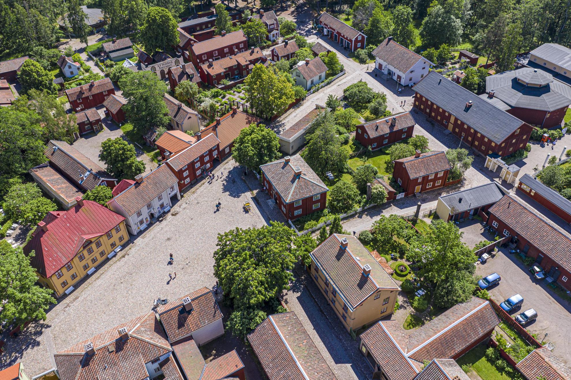 Luchtfoto van de huizen van de oude binnenstad van Linköping.